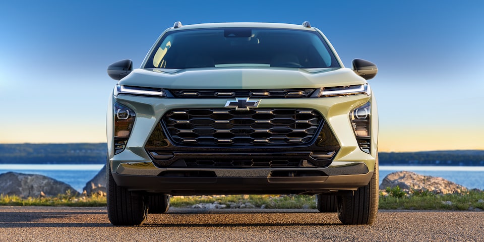Front profile view of the 2025 Chevrolet Trax ACTIV at sunset.