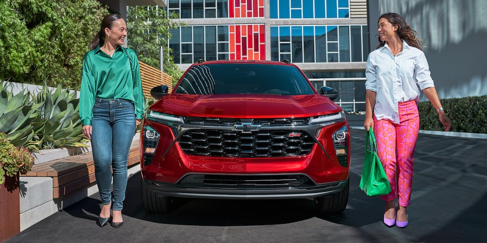 Front profile view of the 2025 Chevrolet Trax 2RS.