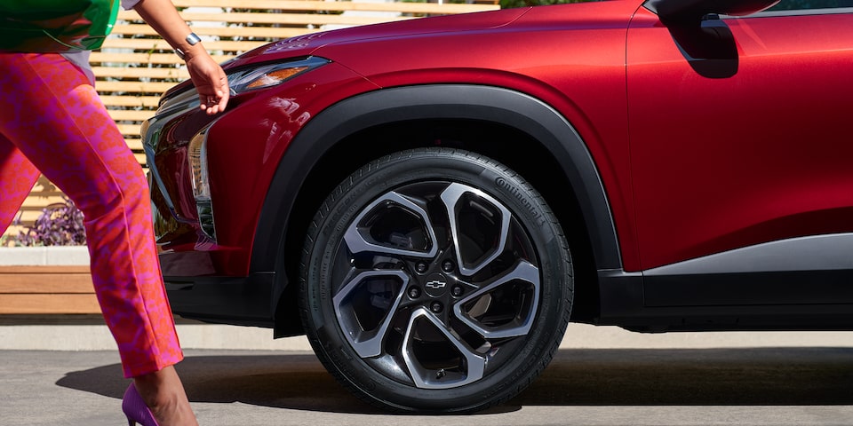 View of 2025 Chevrolet Trax 2RS 19-inch wheel.