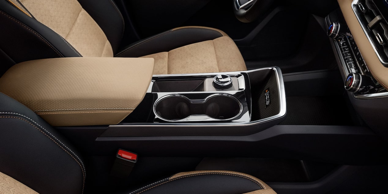 La console centrale du Chevrolet Equinox 2026 vue par le passager avant.