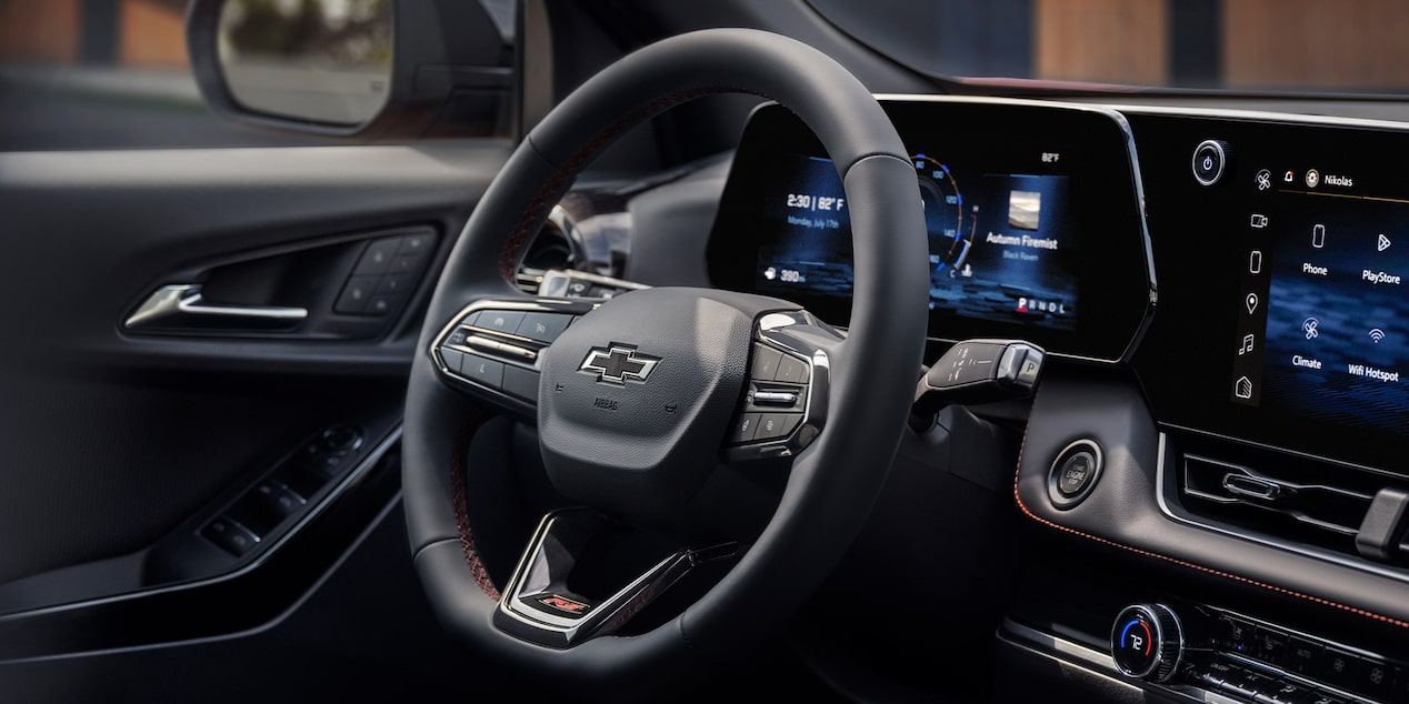 Vue rapprochée du volant du Chevrolet Equinox 2026.