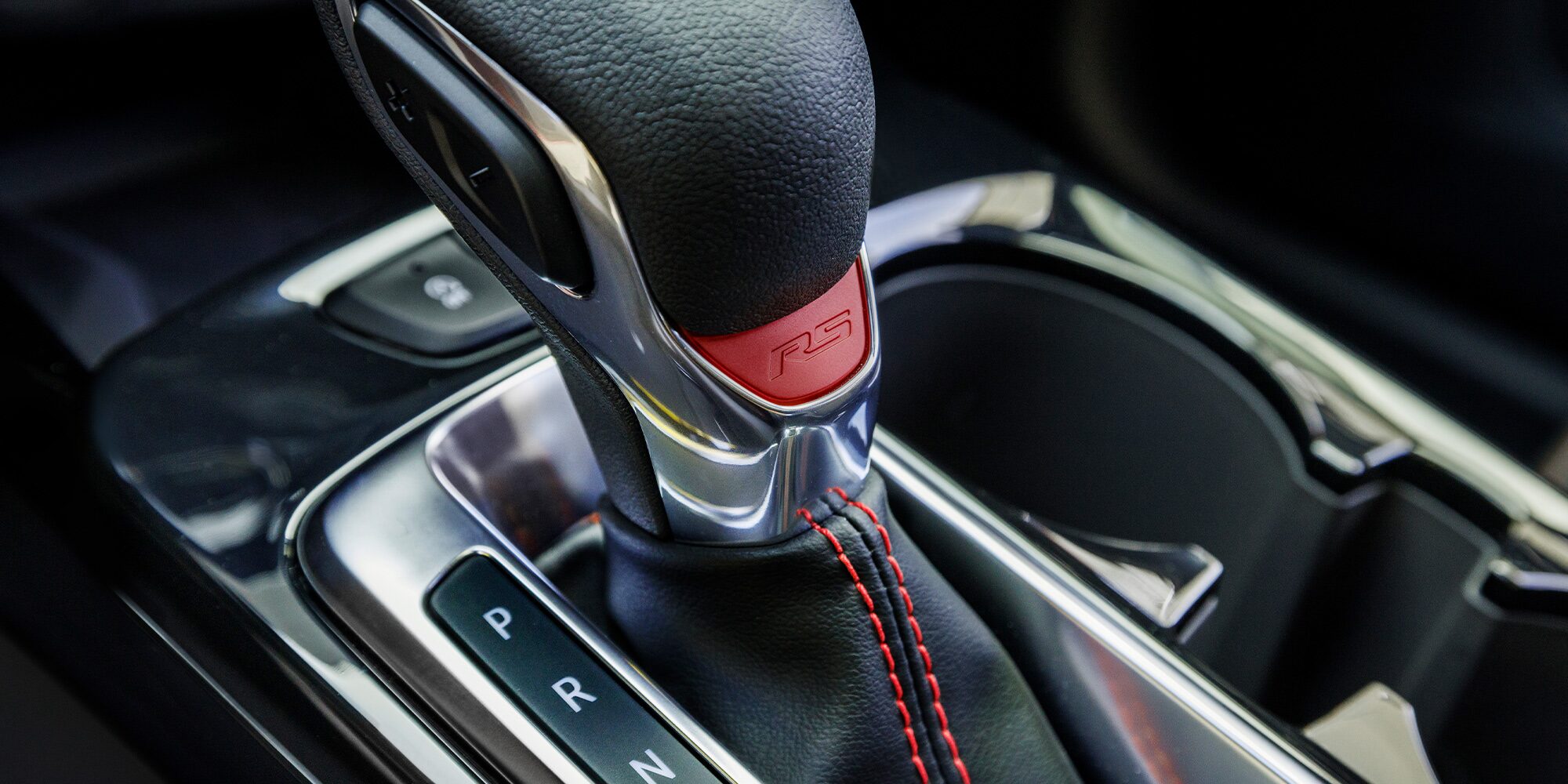 Close up view of the Gear Shifter inside the 2026 Trax.