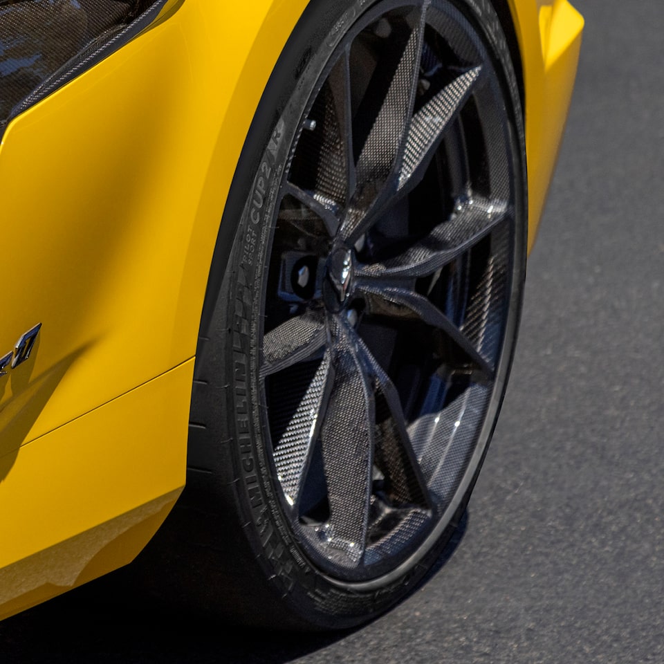Vue rapprochée des roues de la Chevrolet Corvette ZR1 2025.