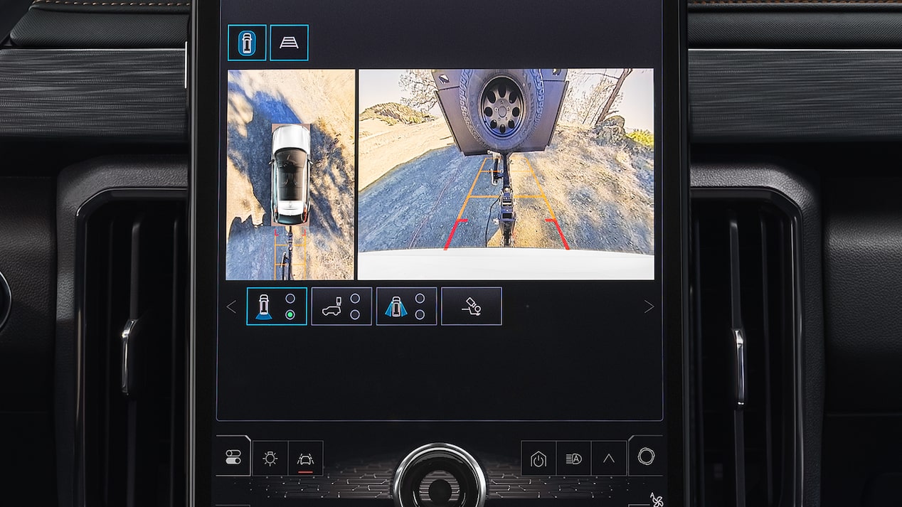 close up image of the hitch guidance camera view on the infotainment screen