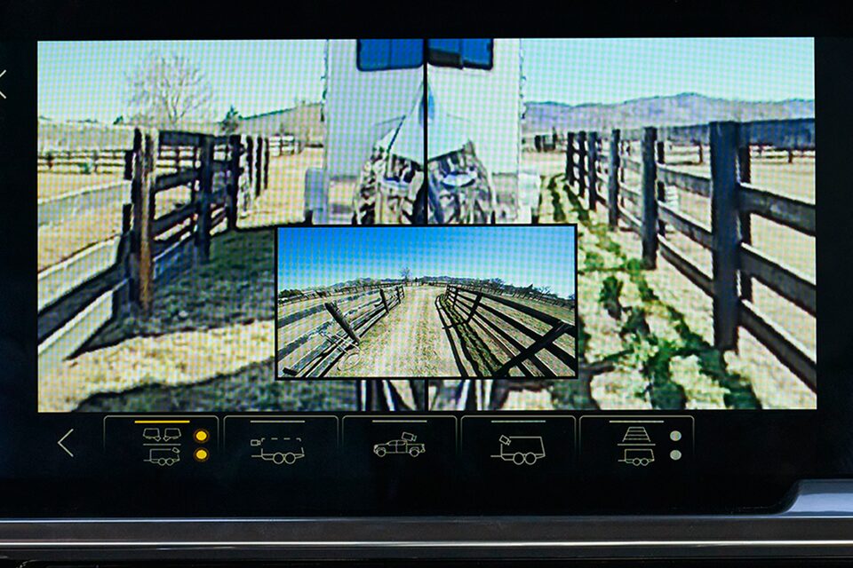 Pic-in-Pic Side View